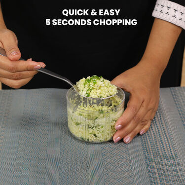 Rechargeable Quick & Easy 5 Sec Vegetable Chopper + 5 Blade Multi Cutter (EC6) - Image 4